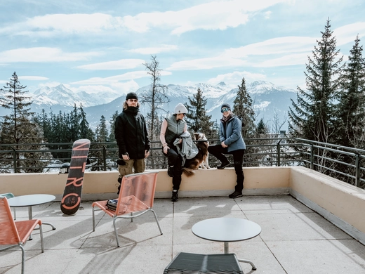 In der Jugendherberge Crans-Montana liegt euch das Walliser Bergparadies zu Füssen.