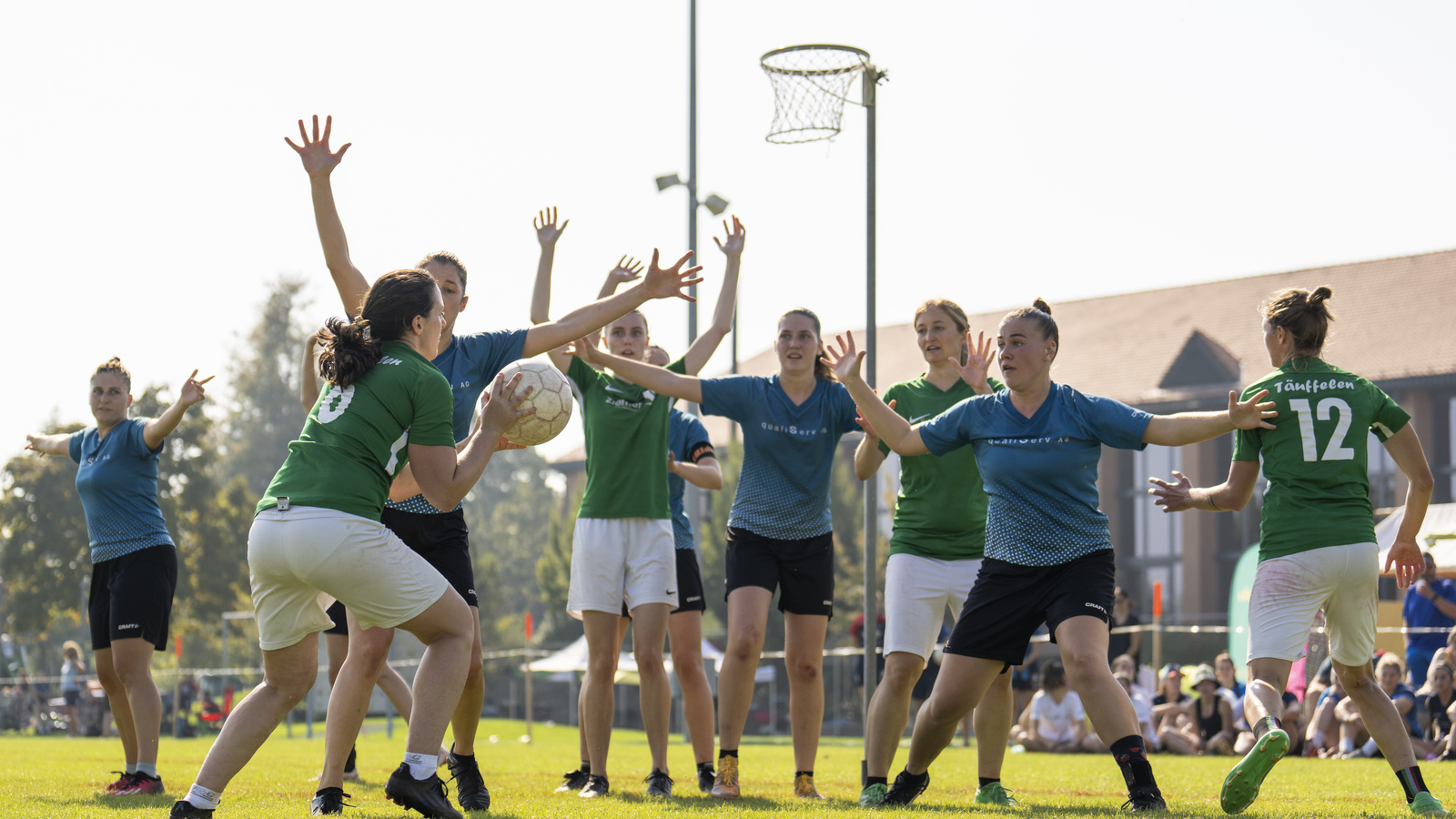 Täuffelen und Pieterlen setzen ihre Titelserie fort