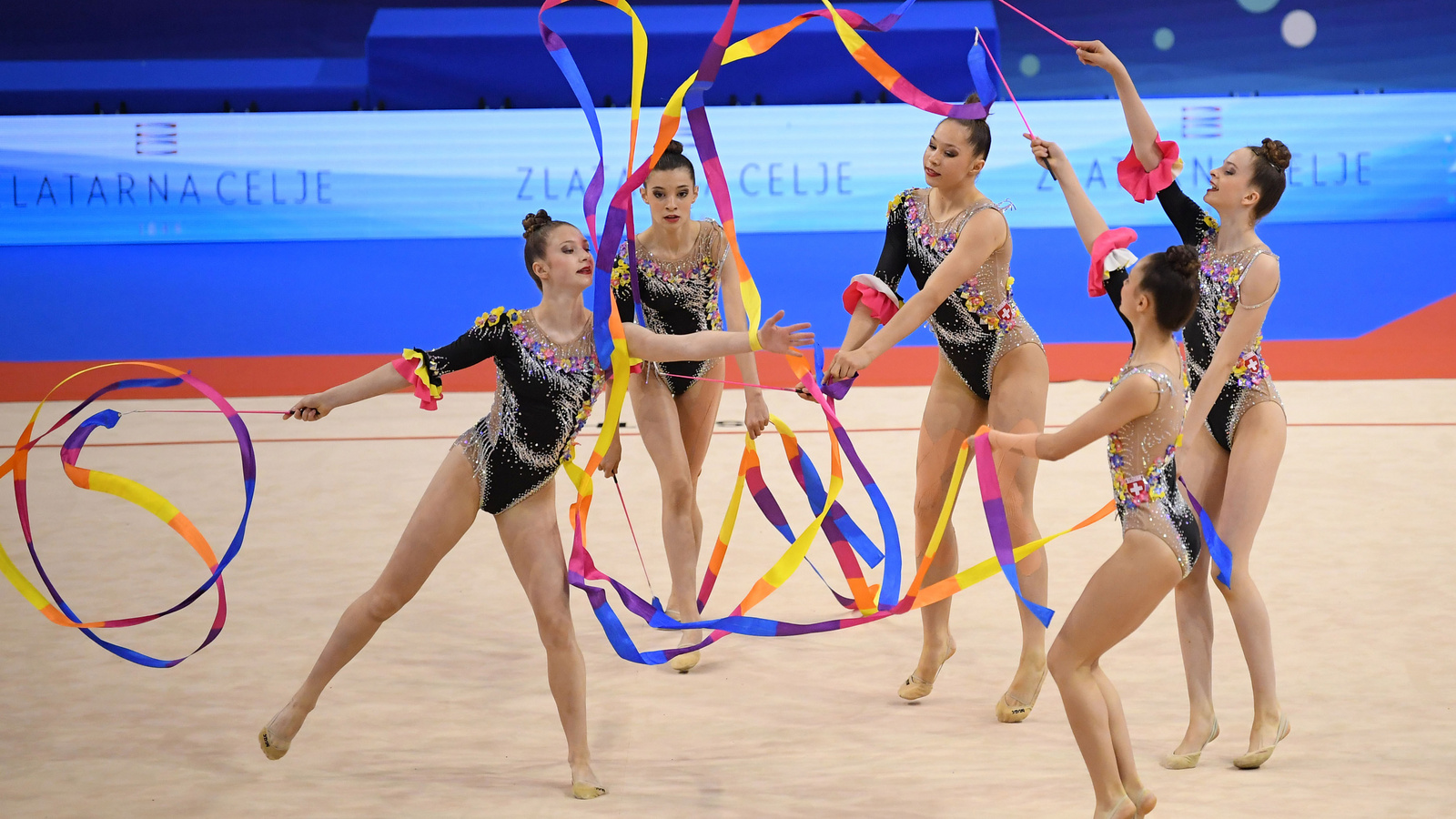 Juniorinnen-Gruppe turnt sich auf Rang 16