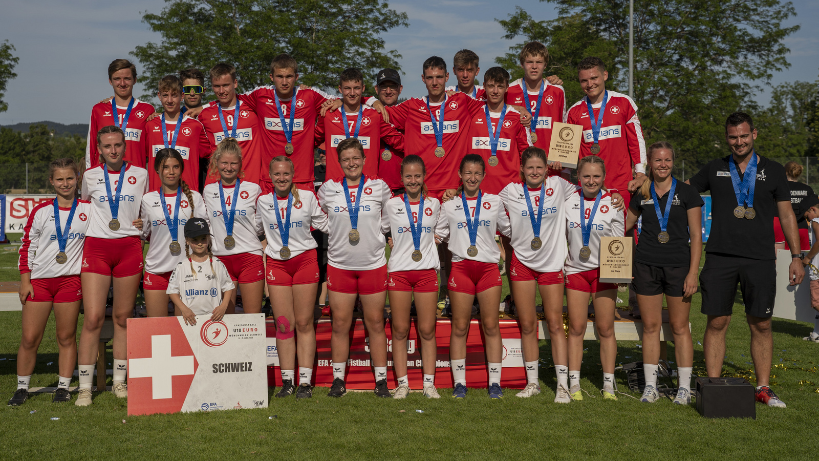 Die Schweizer U18-Teams gewinnen EM-Bronze