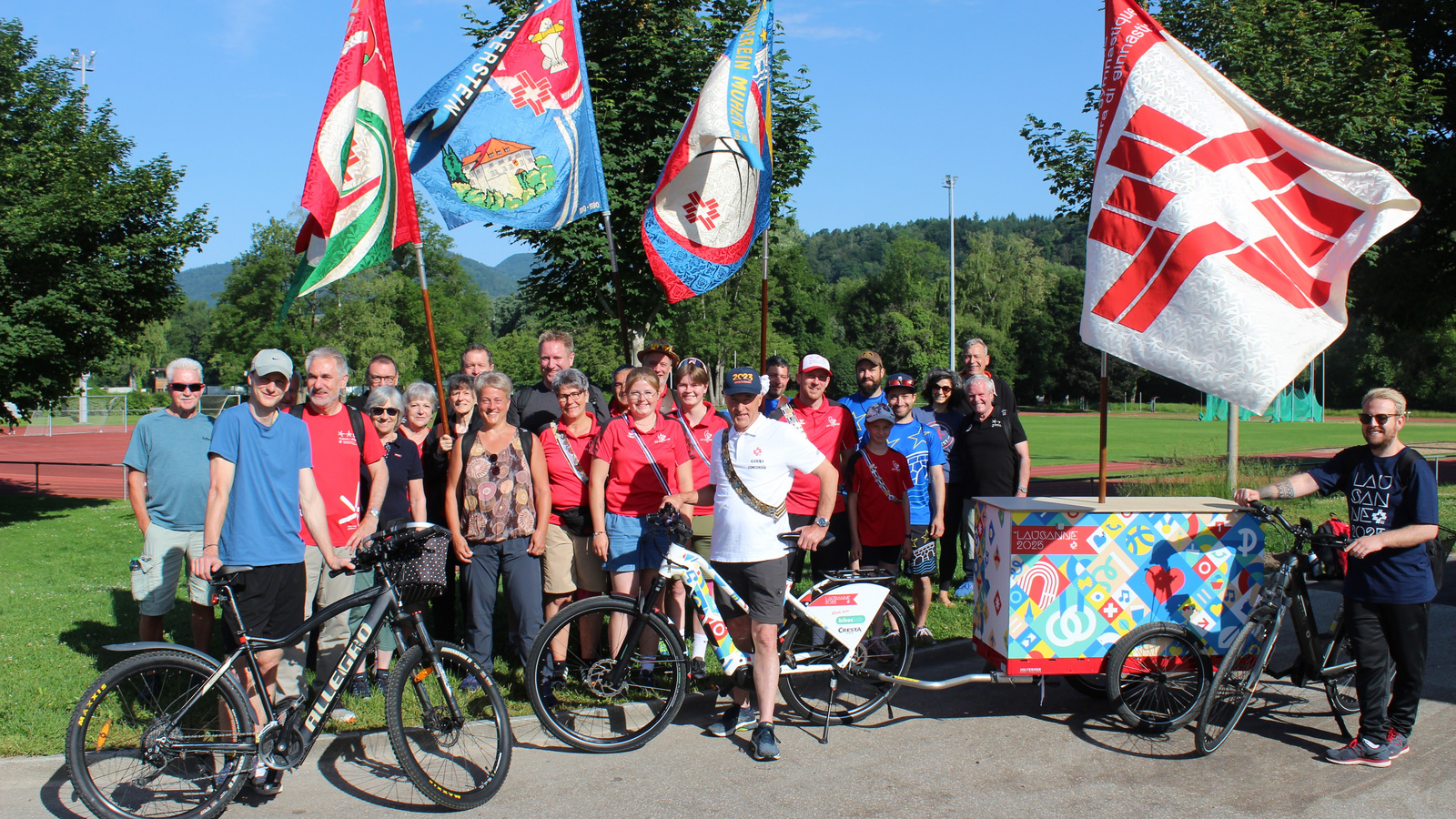 Die Fahne ist unterwegs nach Lausanne 2025