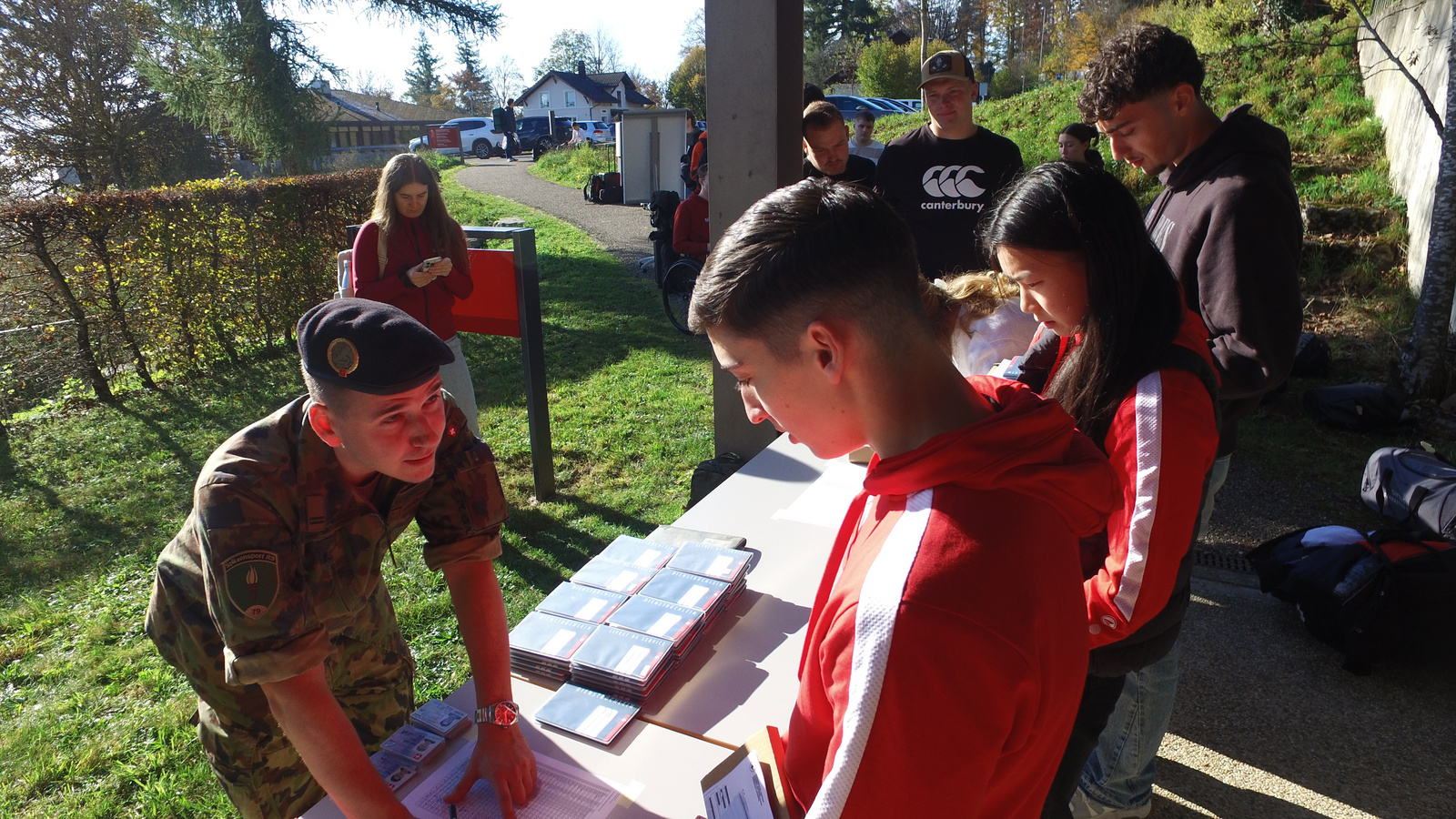 Turner*innen: Achtung!