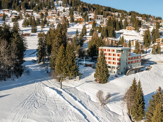 Difficile de trouver plus près des pistes que l’Auberge de Jeunesse Valbella-Lenzerheide.