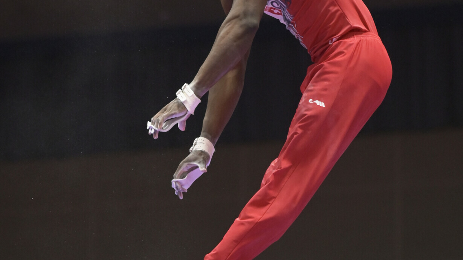 Henji Mboyo turnt sich im Mehrkampf-Final auf historischen 12. Platz